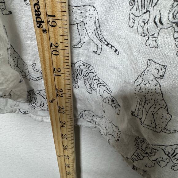 Rails Women’s Small Linen‎ Blend Button Down Shirt White Tiger Print Casual - Picture 3 of 9
